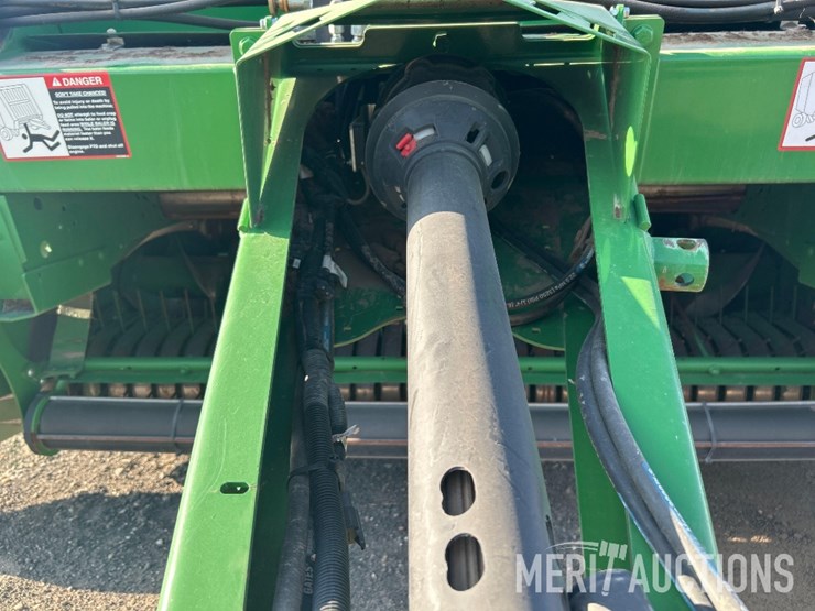 john-deere-561m-image-18