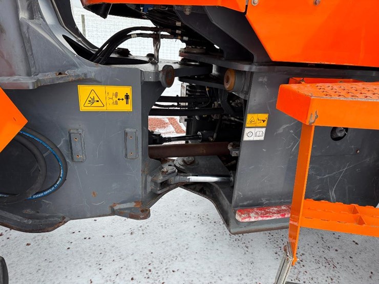 2018-doosan-dl250-5-image-47