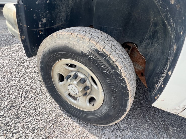 2009-chevrolet-2500-image-12