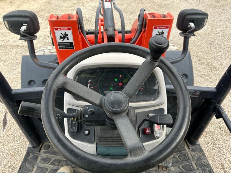 2021-kubota-r540-image-17