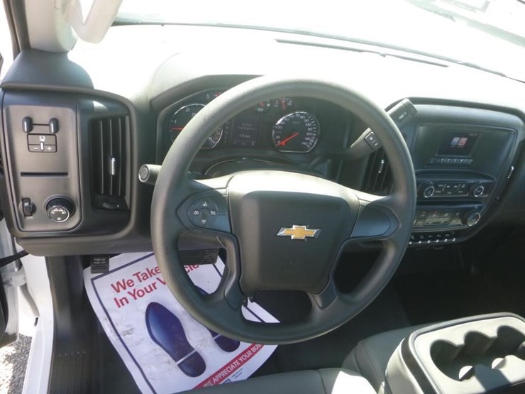 2023-chevrolet-silverado-5500hd-image-18