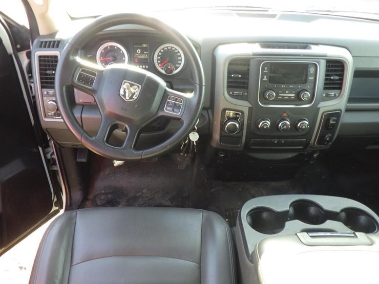 2015-dodge-1500-image-7