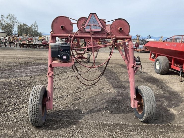 custom-28'-implement-carrier-image-5