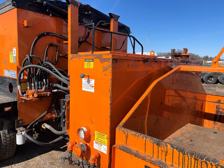 #1465-•-2013-freightliner-asphalt-truck-(has-mn-title)-image-48