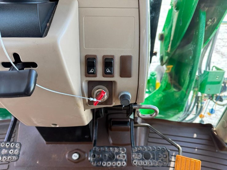 john-deere-6415-image-67