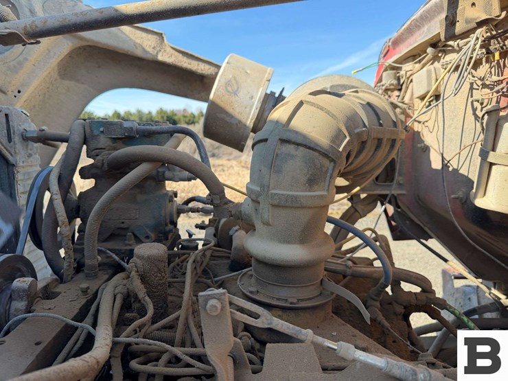 1981-ford-lt8000-image-40