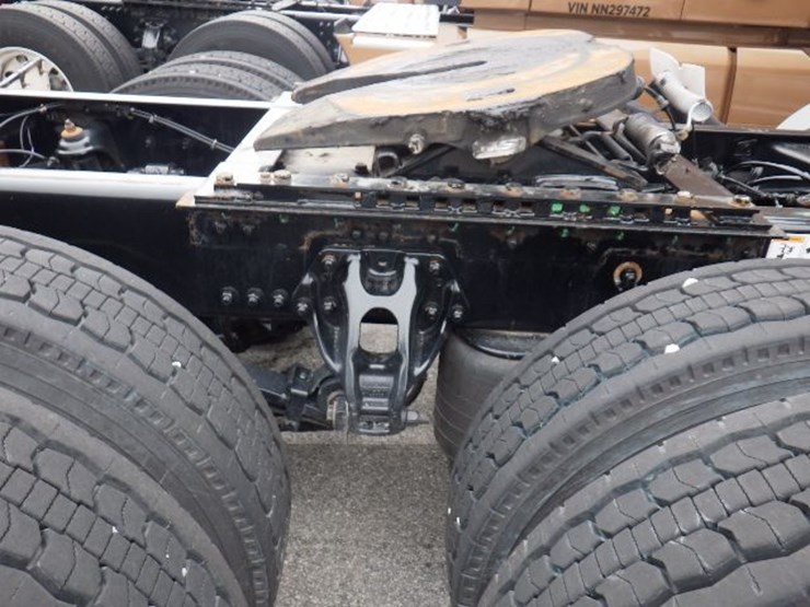 2022-kenworth-t680-image-5