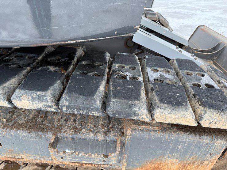 case-cx145dsr-image-15