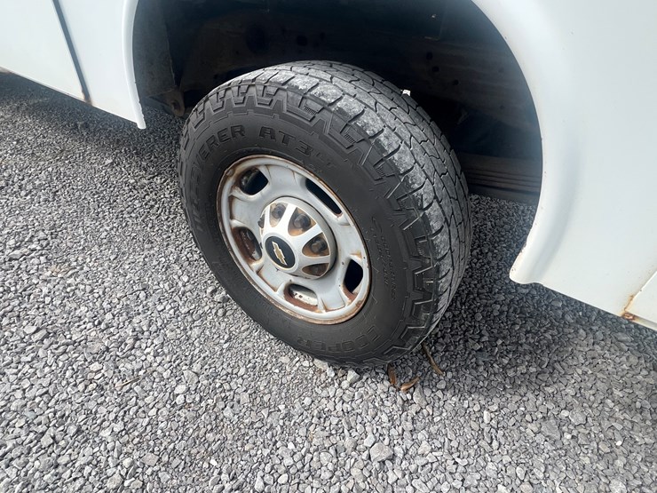 2016-chevrolet-2500-image-8