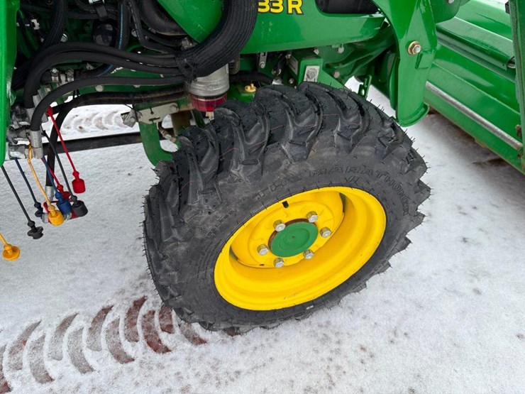 john-deere-3033r-image-11