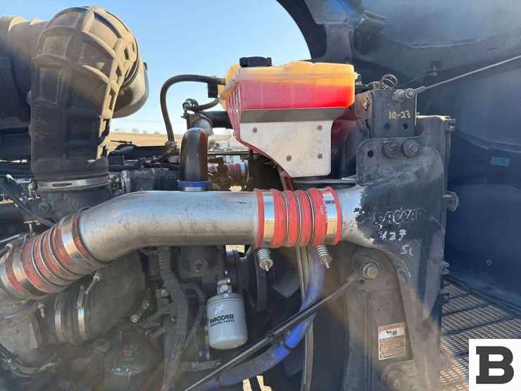 2015-kenworth-t800-image-46