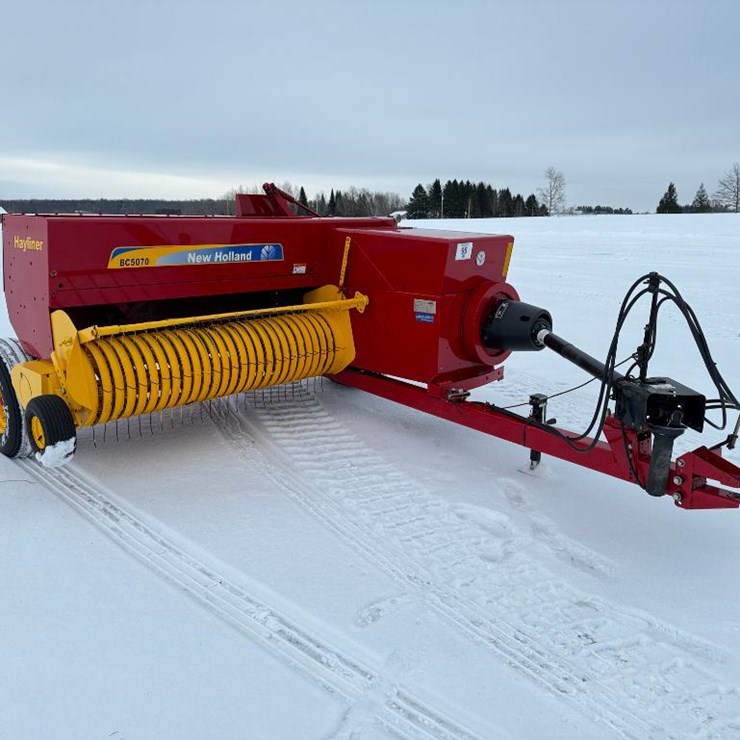 2015 NEW HOLLAND BC5070