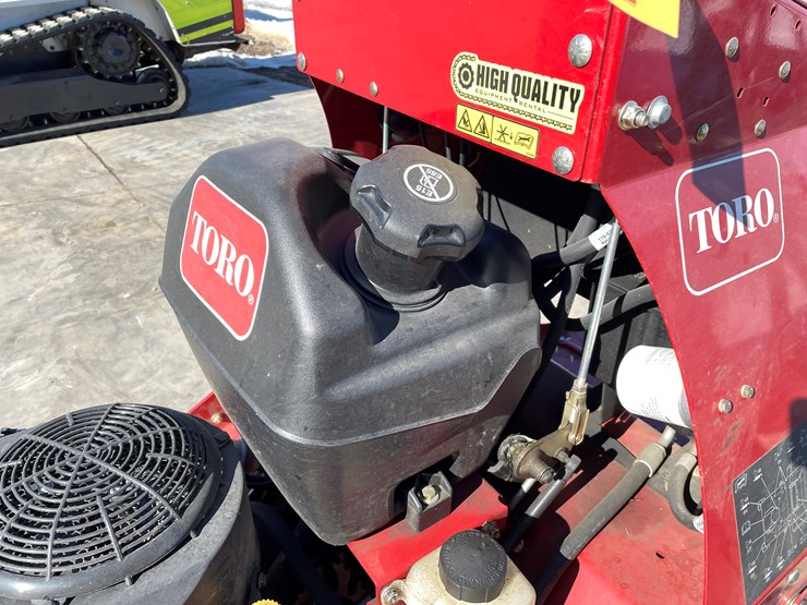 #153-•-toro-28"-aireator-image-15