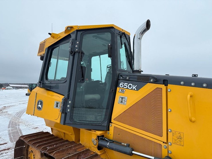 deere-650k-xlt-image-21