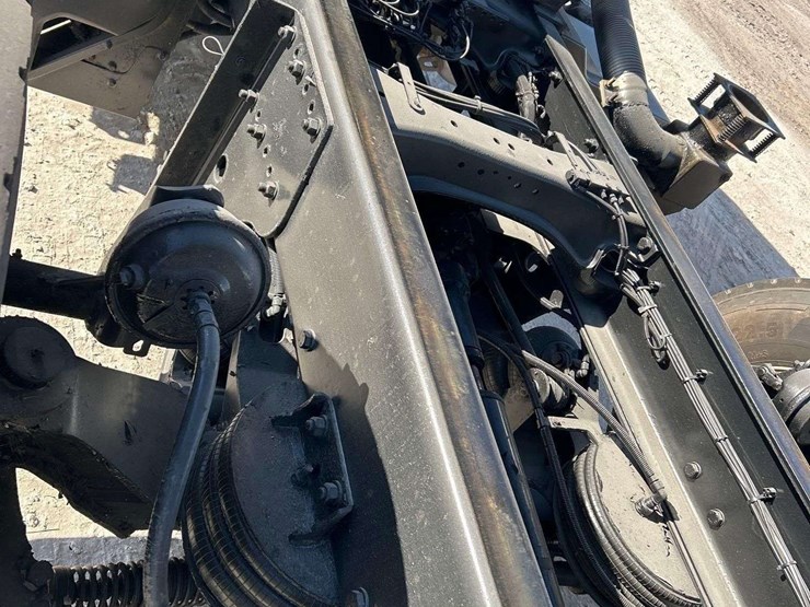 2019-kenworth-t880-image-19