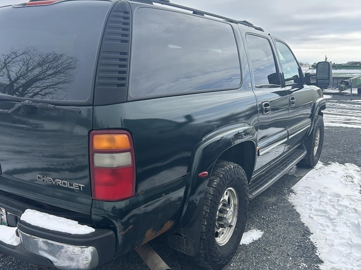 2003-chevrolet-suburban-2500-image-5