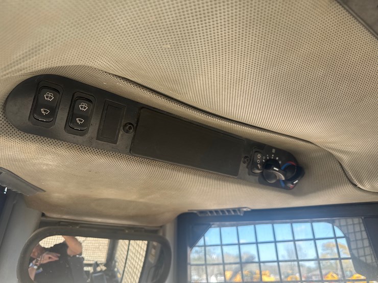 2002-deere-650h-lgp-image-21