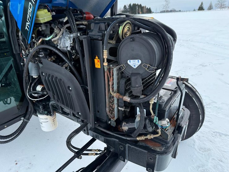 new-holland-tn75d-image-39