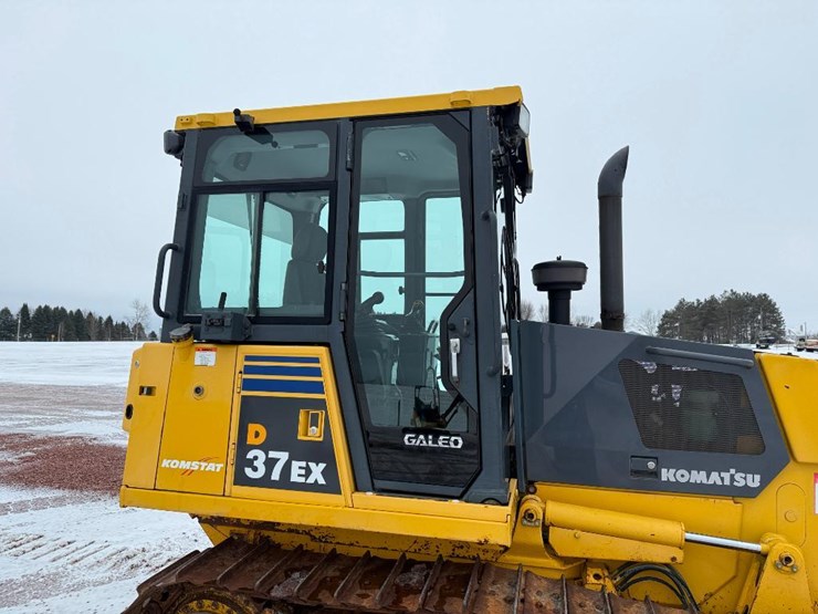 komatsu-d37ex-21-image-21