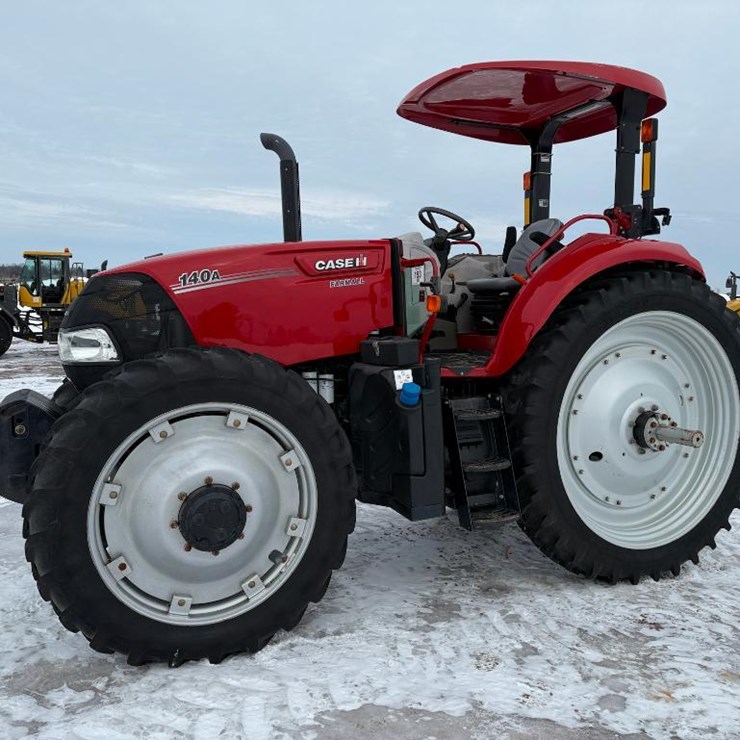CASE IH FARMALL 140A