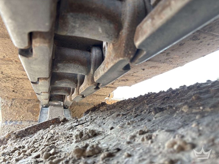 2017-caterpillar-336f-image-37