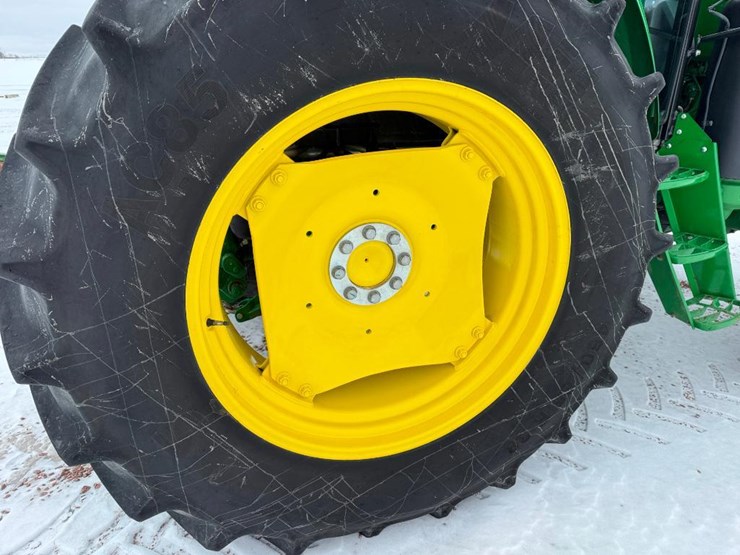john-deere-6105e-image-9