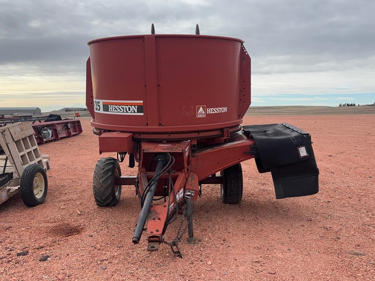hesston-bp25-image-2