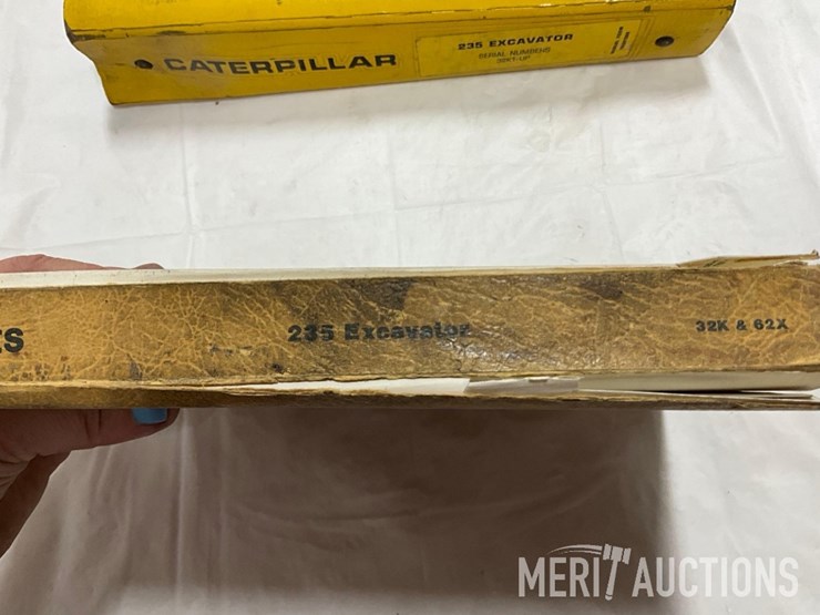 caterpillar-235-image-3