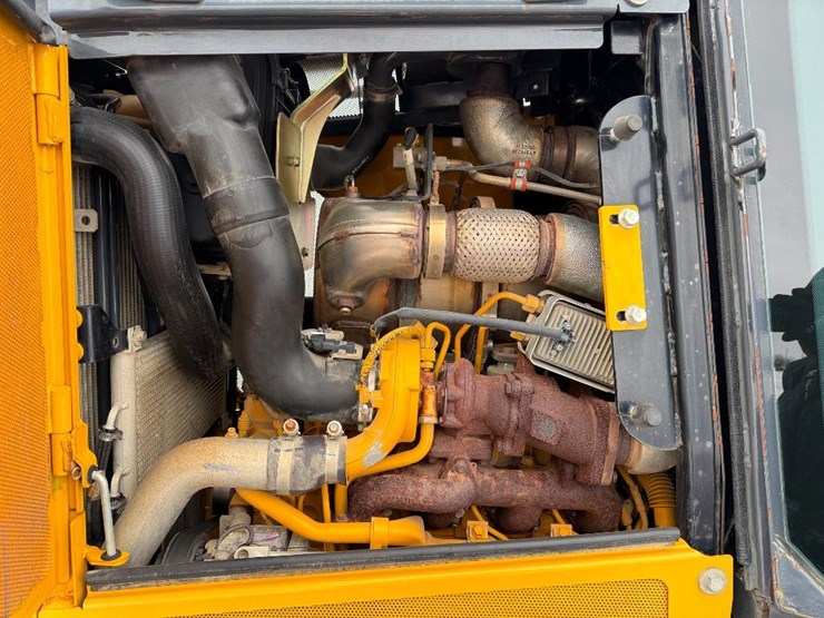 deere-650k-xlt-image-35