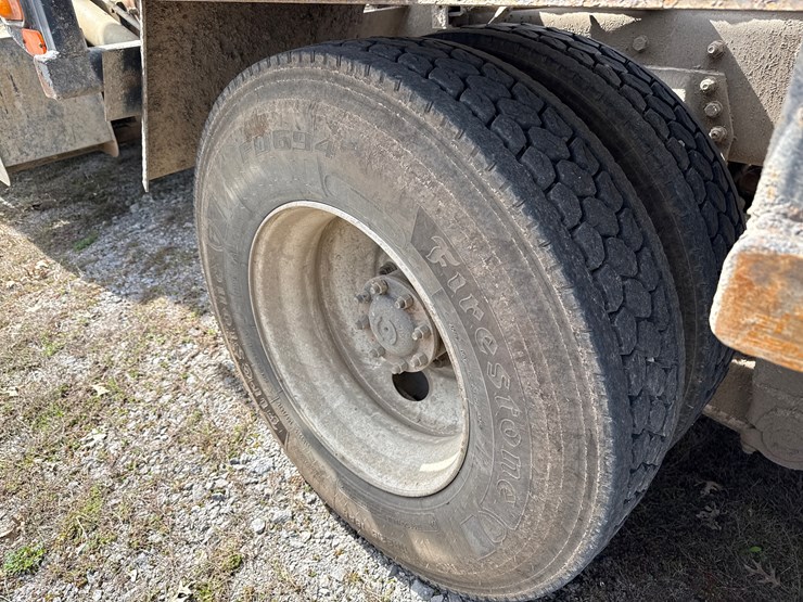 2018-western-star-4700sb-image-22