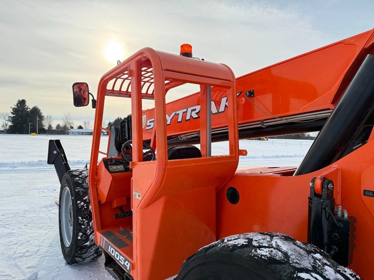 2018-sky-trak-10054-image-39