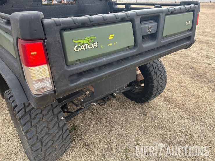 2022-john-deere-gator-image-20
