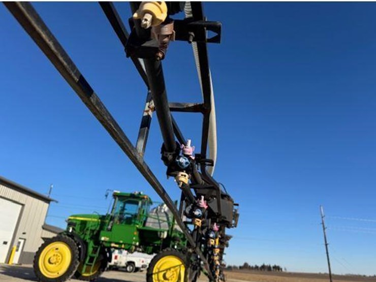 2004-john-deere-4710-image-37