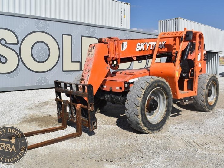 2015-sky-trak-8042-image-3