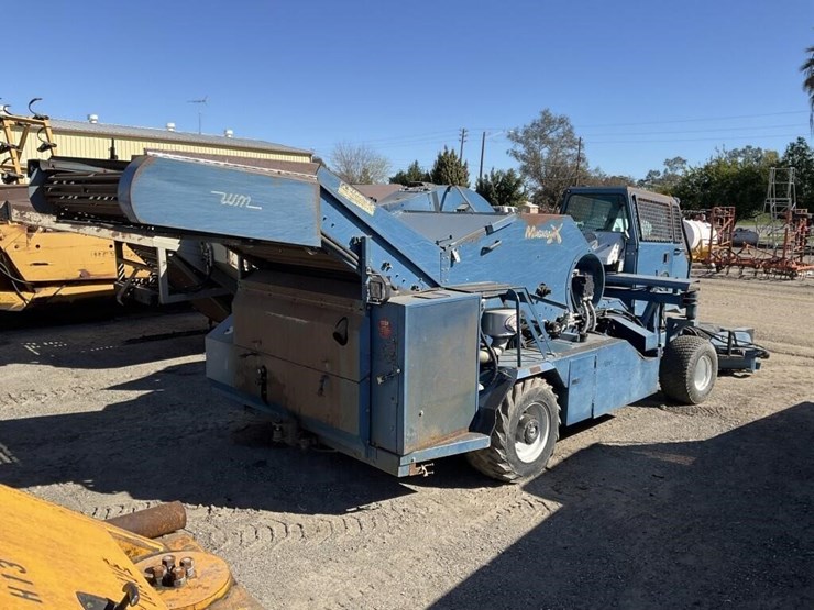 weiss-mcnair-magnum-x-s.p.-nut-harvester,-diesel-image-5