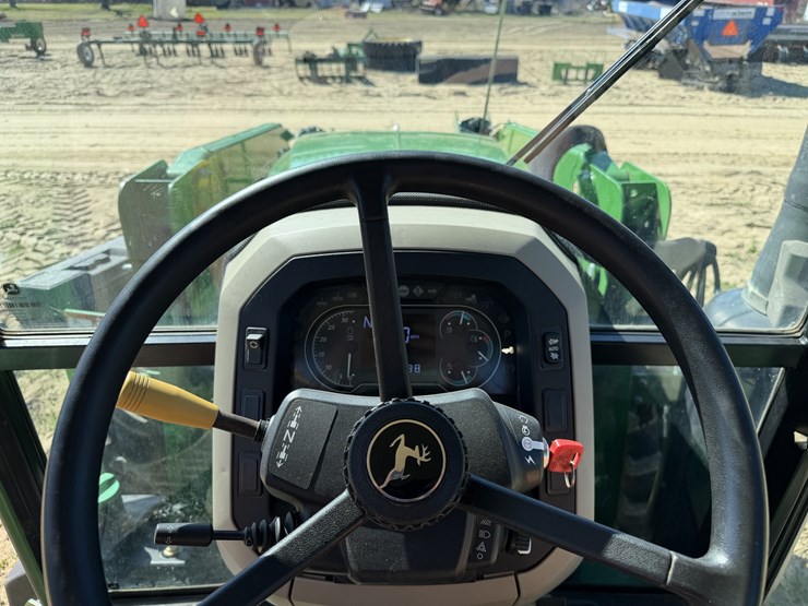 2020-john-deere-5090e-image-16