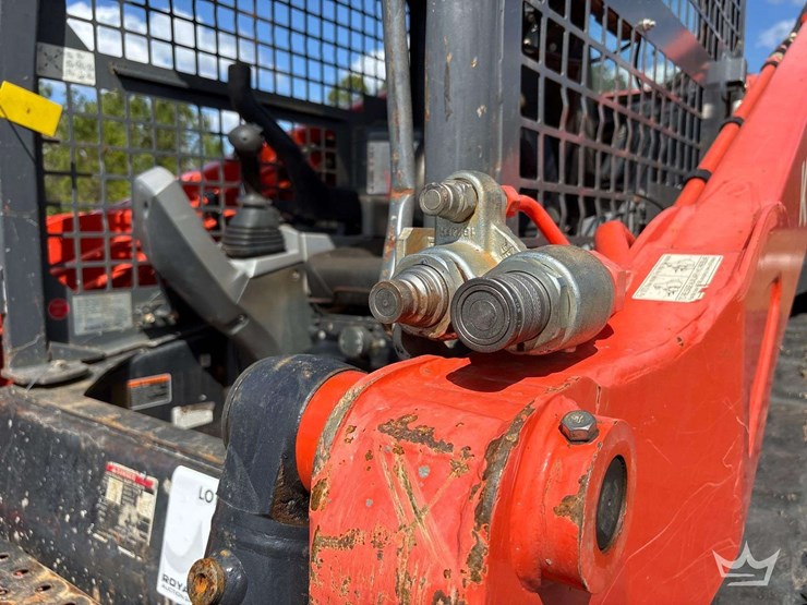 2022-kubota-svl97-2-image-11