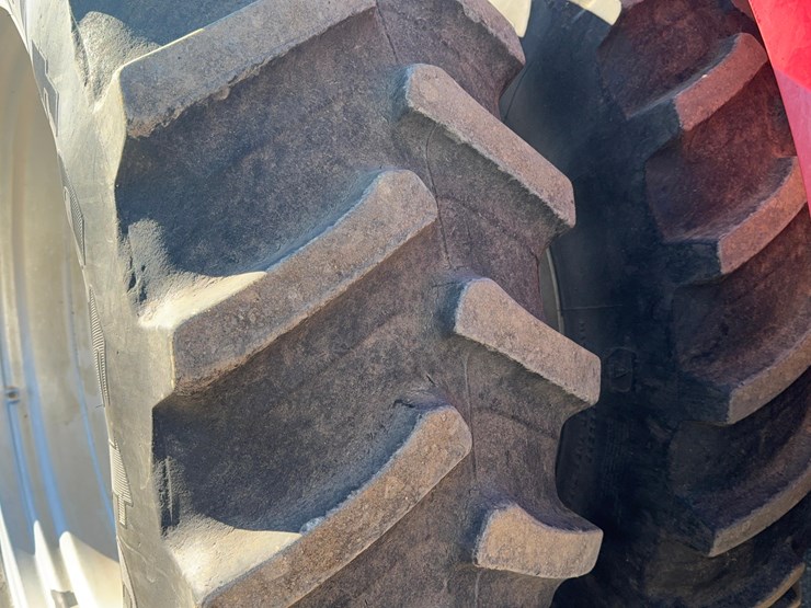 2012-case-ih-steiger-350-hd-tractor-image-30