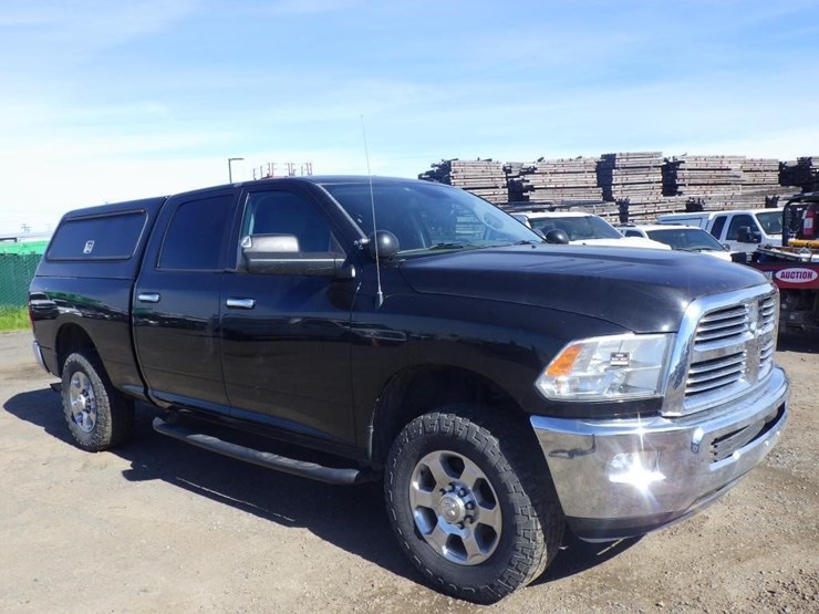 2016-dodge-3500-image-2