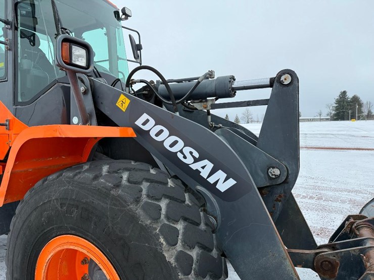 2018-doosan-dl250-5-image-34