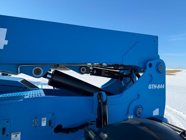 2016-genie-gth844-image-19