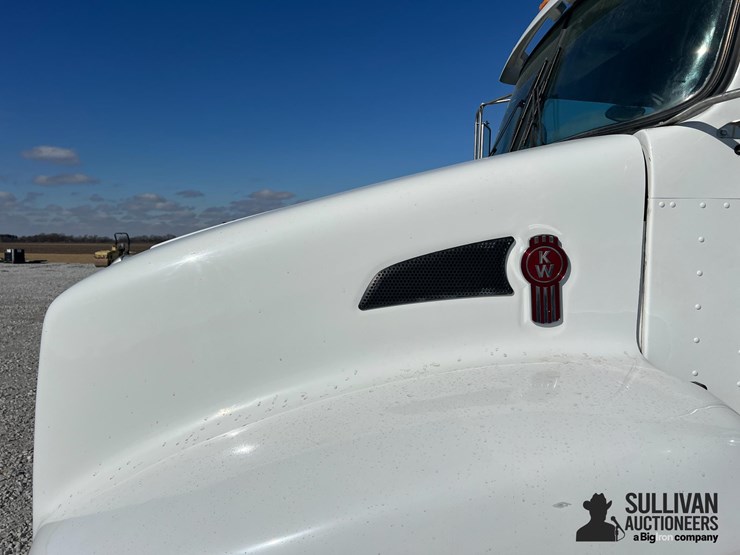 2016-kenworth-t400-image-10