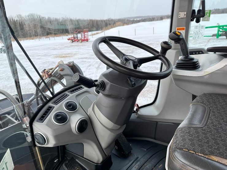 2019-case-621g-xt-image-59