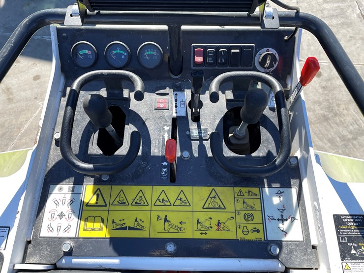 2024-bobcat-mt100-image-31