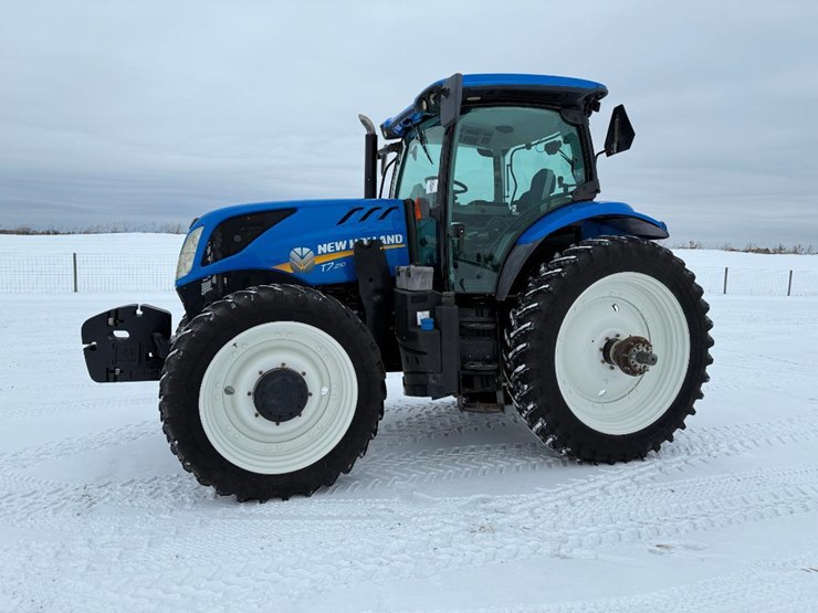 new-holland-t7.210-image-1