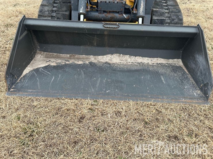 2018-deere-333g-image-7