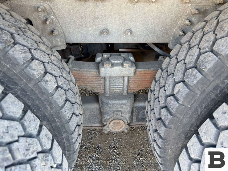 2011-international-workstar-7400-image-34