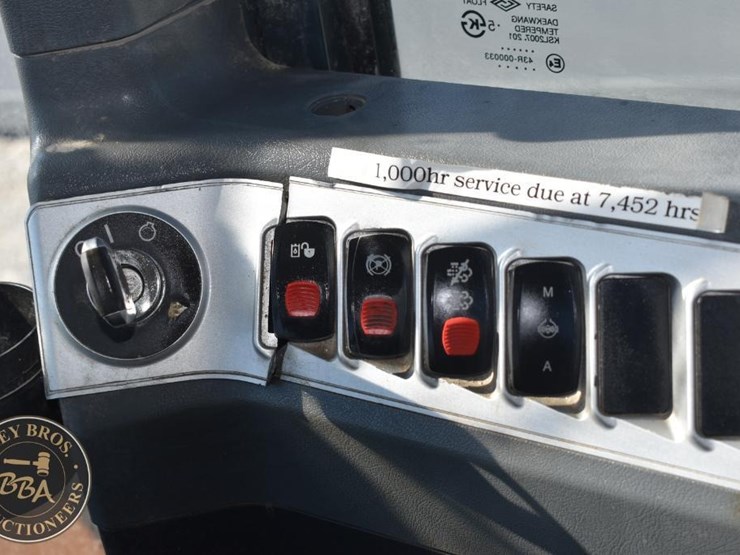 2016-hyundai-hl955-image-45