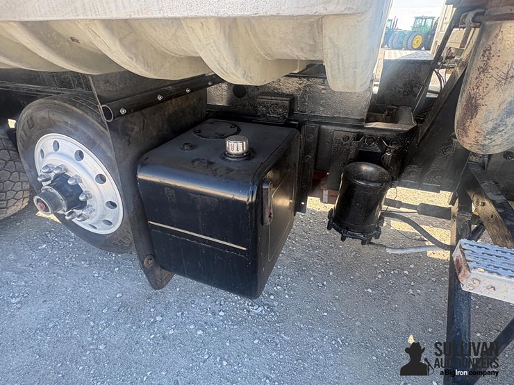 1990-mack-ch613-image-17