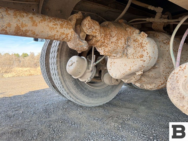 1981-ford-lt8000-image-16